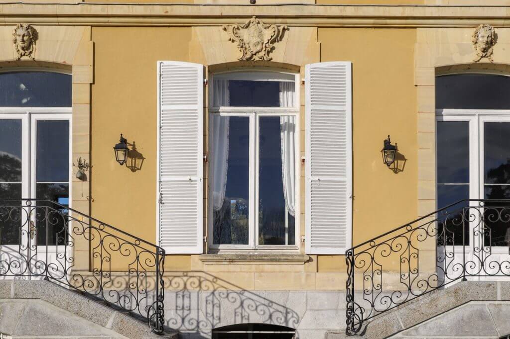 Image of a French Chateau